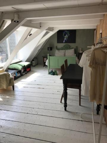 2 Rooms For 4 Pax In Monument On 3Rd Floor Amsterdam Exterior photo